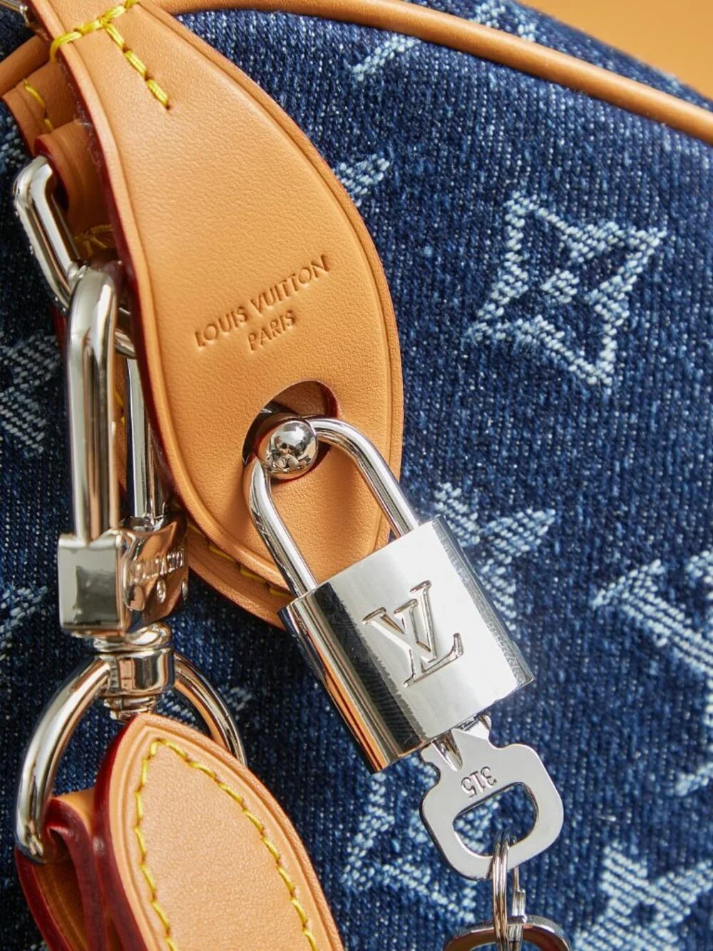 Louis Vuitton Speedy Bandoulière 30